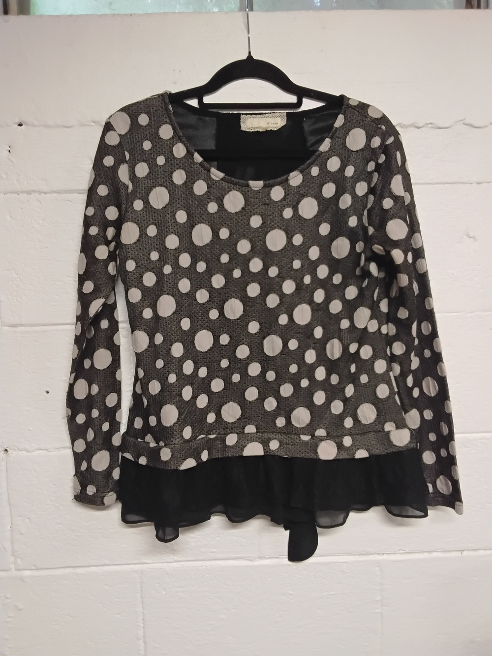 Lightweight Long-Sleeve Polka Dot Peplum Top - Black & White